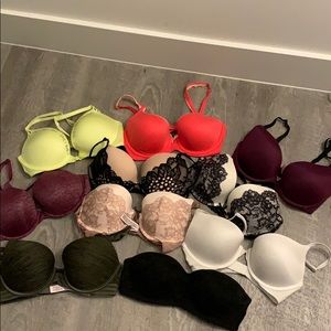4 FOR $50 Victoria’s Secret bras